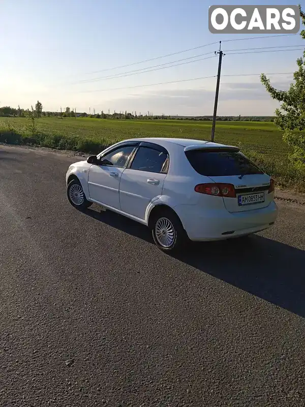 Хетчбек Chevrolet Lacetti 2010 1.6 л. Ручна / Механіка обл. Житомирська, Бердичів - Фото 1/21