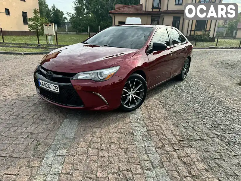 Седан Toyota Camry 2015 2.49 л. Автомат обл. Полтавская, Горишние Плавни (Комсомольск) - Фото 1/8