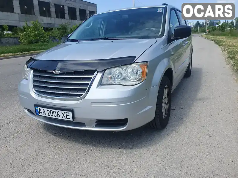 Минивэн Chrysler Grand Voyager 2010 2.78 л. Автомат обл. Кировоградская, Кропивницкий (Кировоград) - Фото 1/14