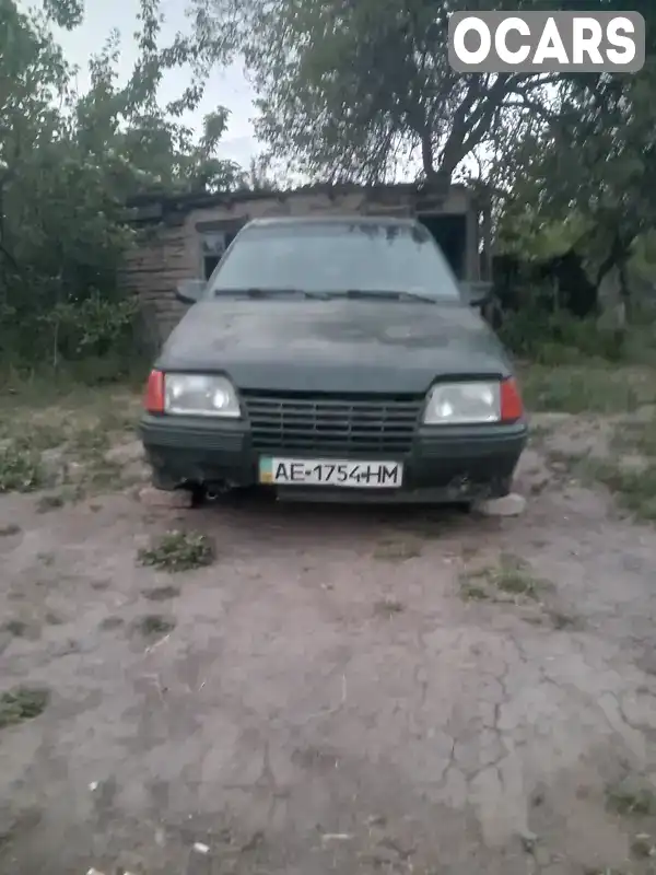 Седан Opel Kadett 1987 1.3 л. Ручна / Механіка обл. Дніпропетровська, Павлоград - Фото 1/10