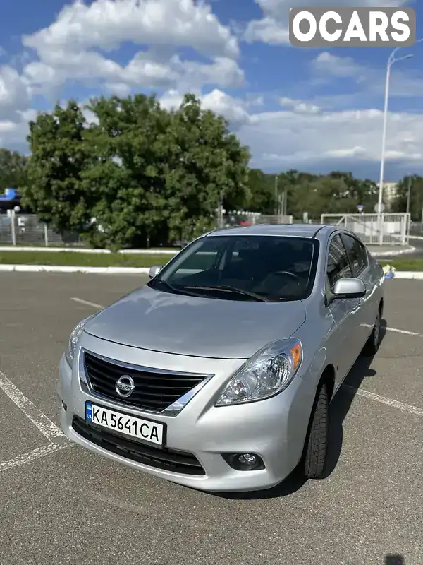 Седан Nissan Versa 2013 1.6 л. Вариатор обл. Киевская, Киев - Фото 1/21