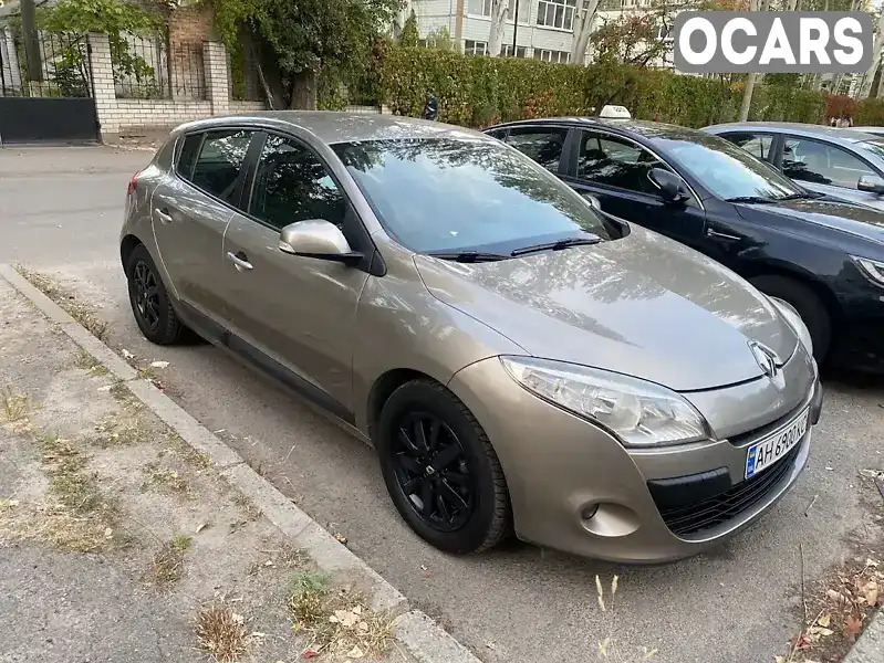 Хетчбек Renault Megane 2010 null_content л. Ручна / Механіка обл. Дніпропетровська, Дніпро (Дніпропетровськ) - Фото 1/7