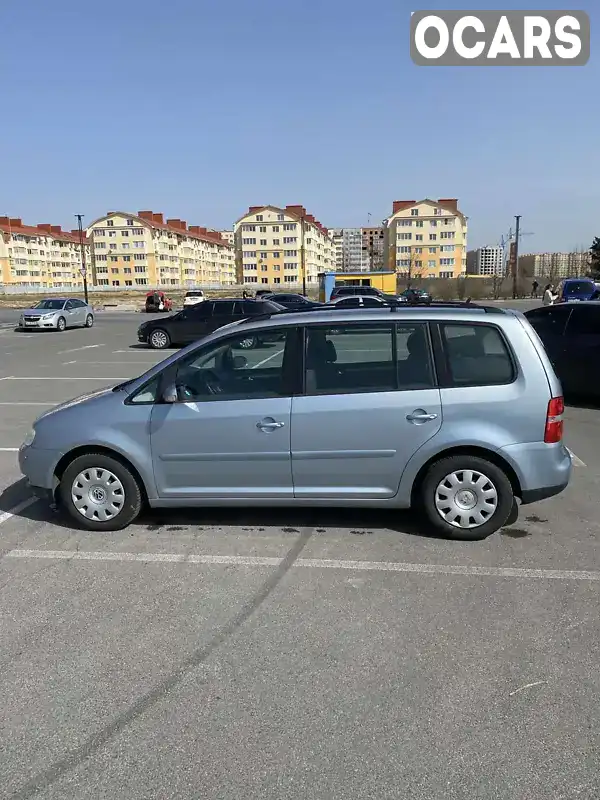 Минивэн Volkswagen Touran 2006 1.6 л. Ручная / Механика обл. Киевская, Софиевская Борщаговка - Фото 1/15