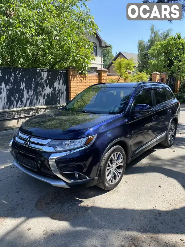 Внедорожник / Кроссовер Mitsubishi Outlander 2016 2.36 л. Вариатор обл. Киевская, Киев - Фото 1/21