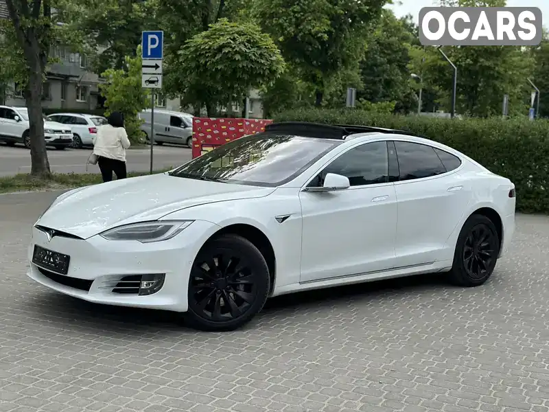 Лифтбек Tesla Model S 2019 null_content л. обл. Львовская, Львов - Фото 1/12
