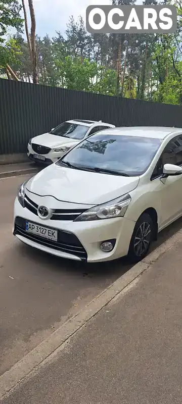 Минивэн Toyota Verso 2013 1.8 л. Автомат обл. Киевская, Киев - Фото 1/21