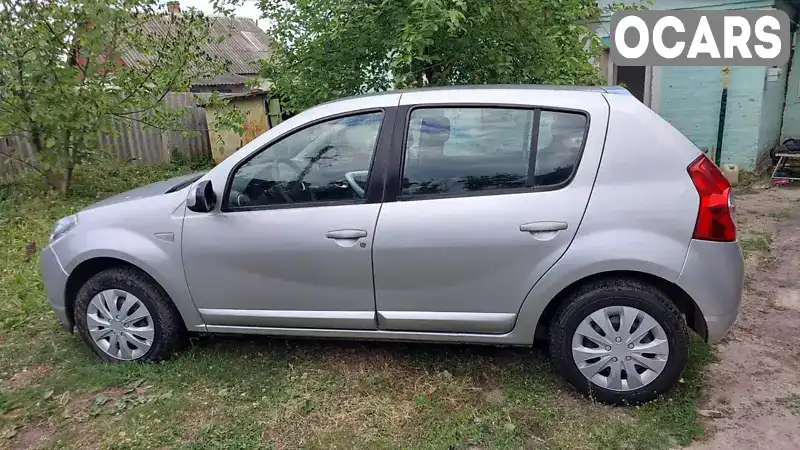 Хэтчбек Dacia Sandero 2009 1.6 л. Ручная / Механика обл. Харьковская, Новая Водолага - Фото 1/8