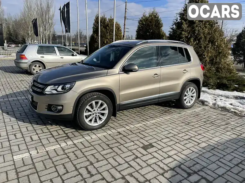 Внедорожник / Кроссовер Volkswagen Tiguan 2015 1.97 л. Ручная / Механика обл. Днепропетровская, Днепр (Днепропетровск) - Фото 1/4