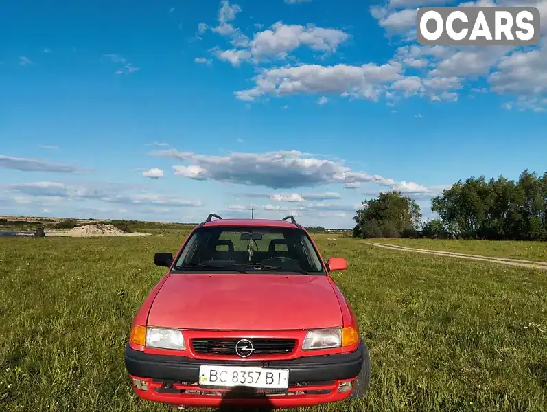 Универсал Opel Astra 1996 1.6 л. Ручная / Механика обл. Львовская, Городок - Фото 1/21