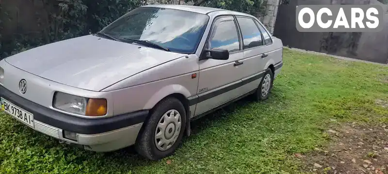 Седан Volkswagen Passat 1992 1.78 л. Ручная / Механика обл. Черновицкая, Хотин - Фото 1/21