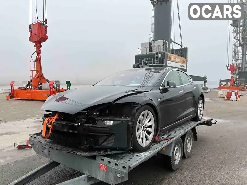 Лифтбек Tesla Model S 2019 null_content л. обл. Киевская, Киев - Фото 1/7