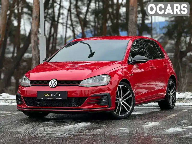 Хетчбек Volkswagen Golf GTI 2017 2 л. Автомат обл. Київська, Київ - Фото 1/21