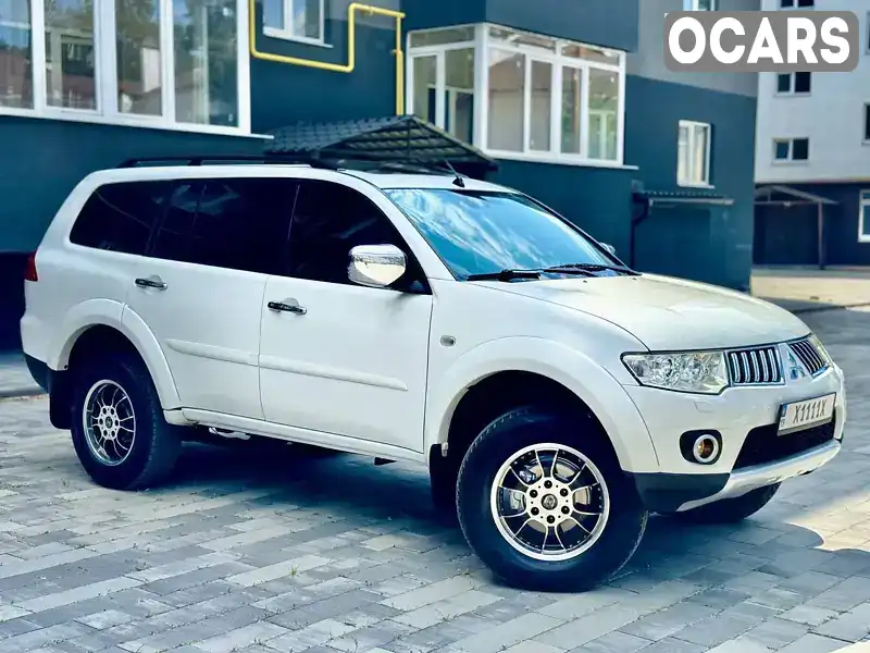 Позашляховик / Кросовер Mitsubishi Pajero Sport 2012 2.5 л. Автомат обл. Сумська, Охтирка - Фото 1/21