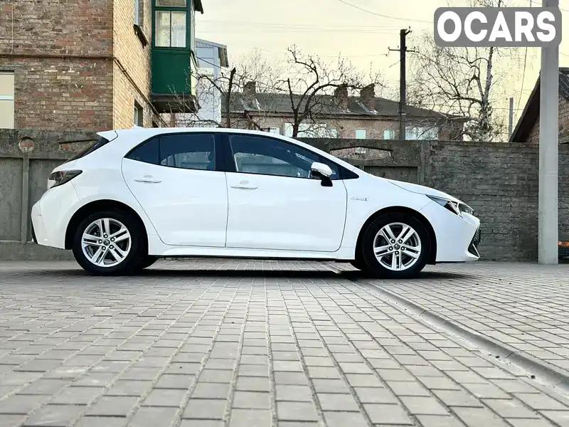 Хэтчбек Toyota Corolla 2019 1.8 л. Вариатор обл. Киевская, Киев - Фото 1/21