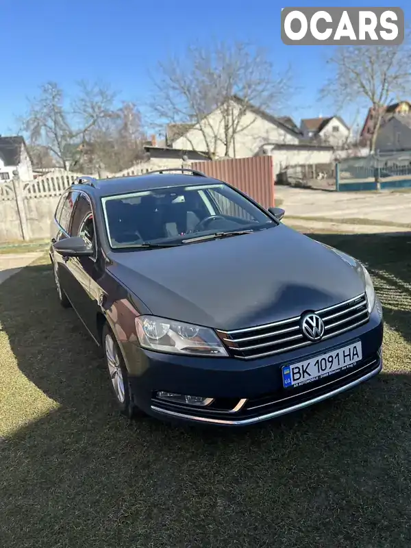 Універсал Volkswagen Passat 2013 2 л. Автомат обл. Рівненська, Вараш (Кузнецовськ) - Фото 1/10