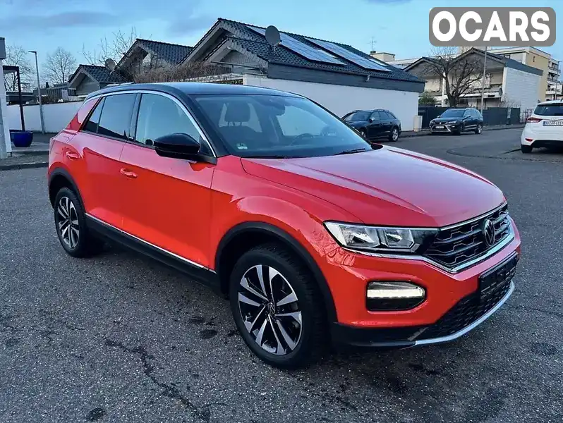 Внедорожник / Кроссовер Volkswagen T-Roc 2020 1.5 л. Автомат обл. Одесская, Одесса - Фото 1/6