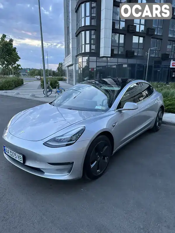 Седан Tesla Model 3 2018 null_content л. Автомат обл. Киевская, Киев - Фото 1/18