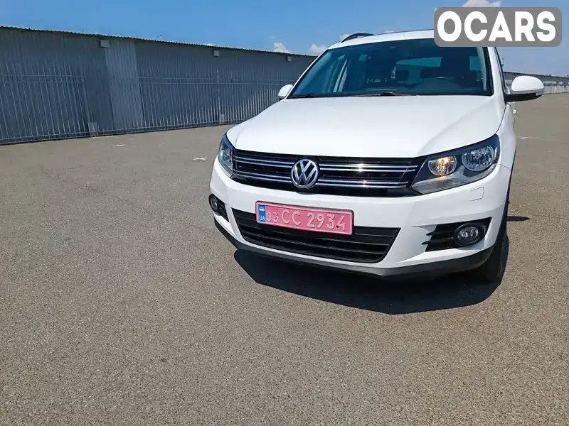 Позашляховик / Кросовер Volkswagen Tiguan 2012 2 л. Ручна / Механіка обл. Київська, Київ - Фото 1/21