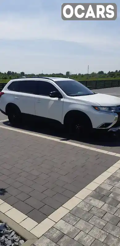 Позашляховик / Кросовер Mitsubishi Outlander 2018 2.4 л. Варіатор обл. Закарпатська, Мукачево - Фото 1/15