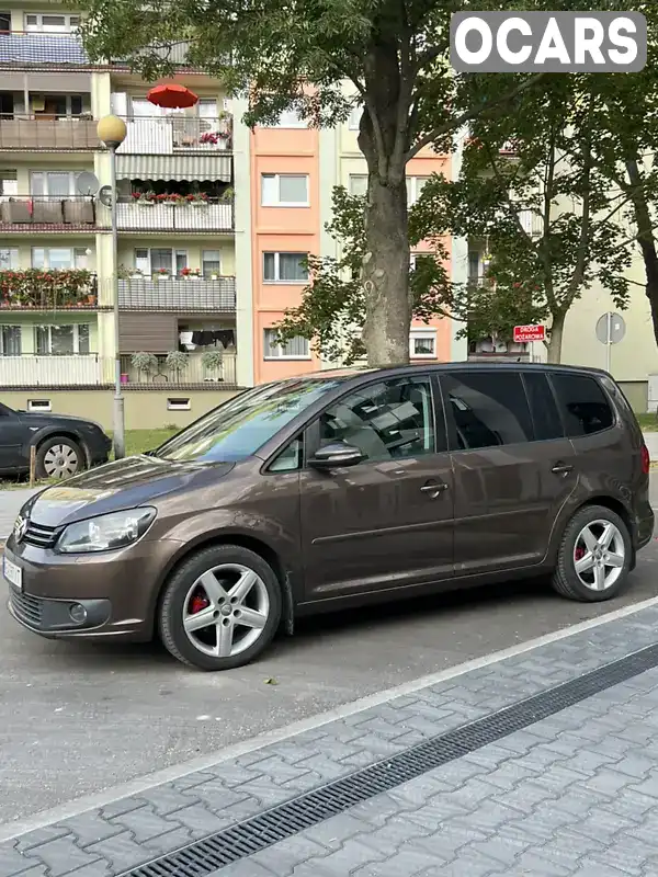 Мінівен Volkswagen Touran 2013 1.97 л. Робот обл. Дніпропетровська, Кам'янське (Дніпродзержинськ) - Фото 1/21