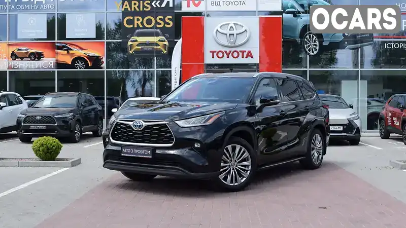 Позашляховик / Кросовер Toyota Highlander 2023 2.49 л. Варіатор обл. Житомирська, Житомир - Фото 1/21