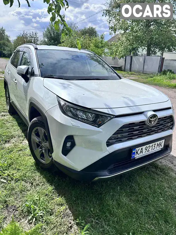 Внедорожник / Кроссовер Toyota RAV4 2023 1.99 л. Автомат обл. Черниговская, Варва - Фото 1/9