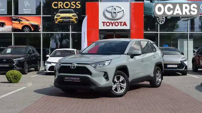 Позашляховик / Кросовер Toyota RAV4 2022 1.99 л. Варіатор обл. Житомирська, Житомир - Фото 1/21