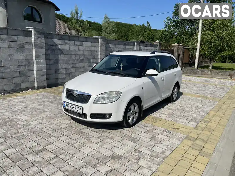 Универсал Skoda Fabia 2009 1.2 л. Ручная / Механика обл. Закарпатская, Мукачево - Фото 1/21