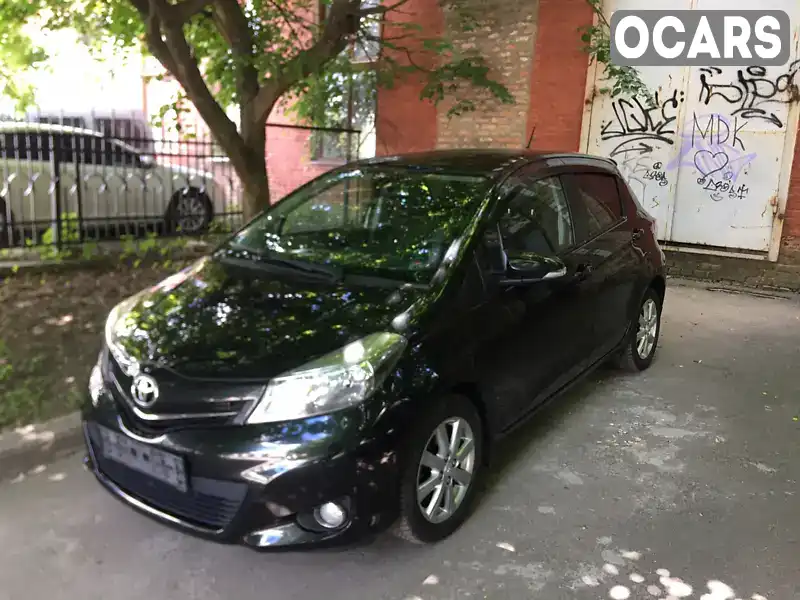 Хэтчбек Toyota Yaris 2012 1.3 л. Автомат обл. Черкасская, Умань - Фото 1/21