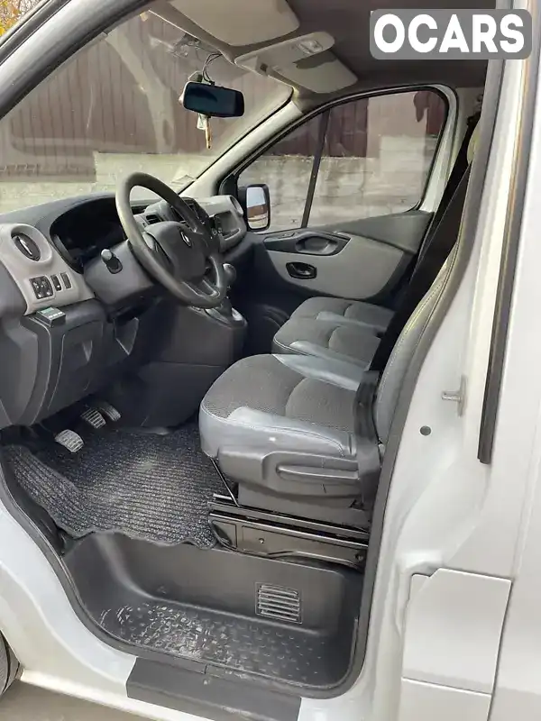 Минивэн Renault Trafic 2015 1.6 л. Ручная / Механика обл. Винницкая, Бершадь - Фото 1/13