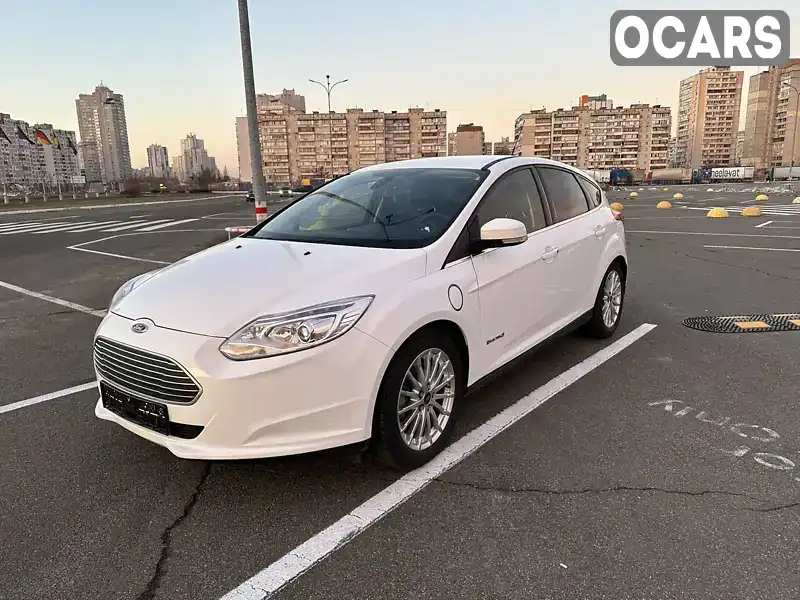 Хетчбек Ford Focus 2013 null_content л. Автомат обл. Київська, Софіївська Борщагівка - Фото 1/13