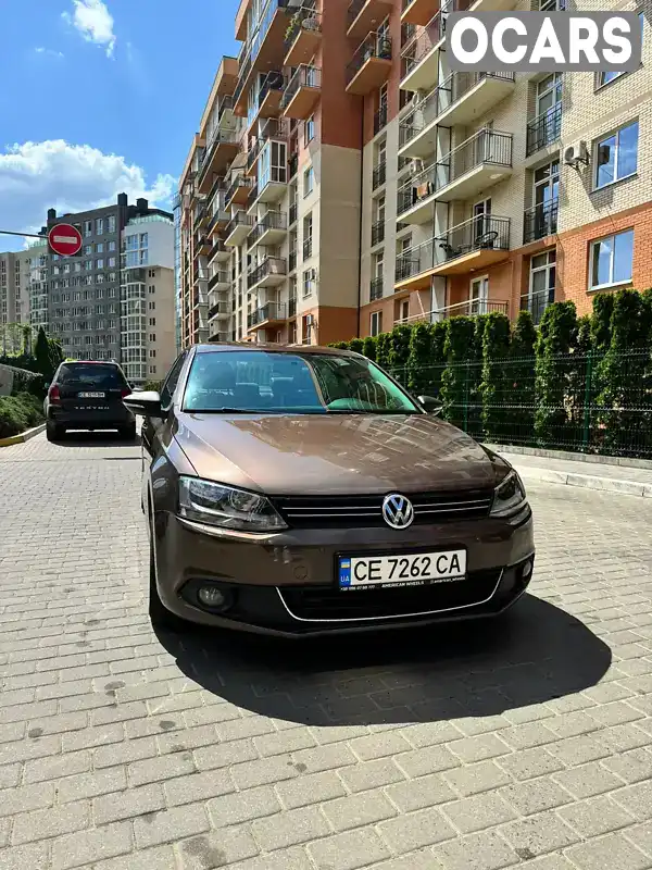 Седан Volkswagen Jetta 2011 1.6 л. Автомат обл. Чернівецька, Чернівці - Фото 1/14