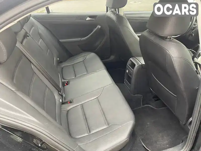 Седан Volkswagen Jetta 2012 2.5 л. Автомат обл. Дніпропетровська, Дніпро (Дніпропетровськ) - Фото 1/18