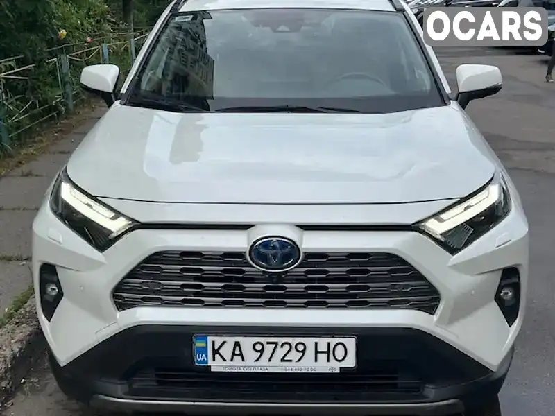 Позашляховик / Кросовер Toyota RAV4 2022 2.49 л. Варіатор обл. Київська, Київ - Фото 1/18