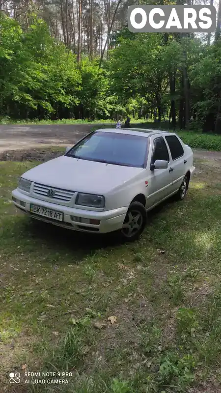 Седан Volkswagen Jetta 1998 1.9 л. Ручна / Механіка обл. Рівненська, Рівне - Фото 1/21