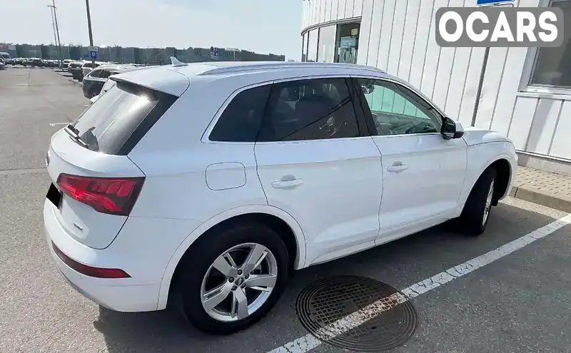 Внедорожник / Кроссовер Audi Q5 2019 2 л. Автомат обл. Ивано-Франковская, Ивано-Франковск - Фото 1/17