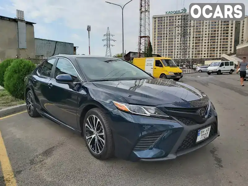 Седан Toyota Camry 2019 2.49 л. Автомат обл. Черновицкая, Черновцы - Фото 1/11