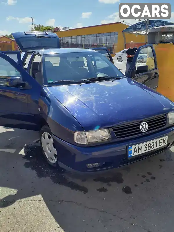 Седан Volkswagen Polo 2001 1.4 л. Ручная / Механика обл. Житомирская, Житомир - Фото 1/4