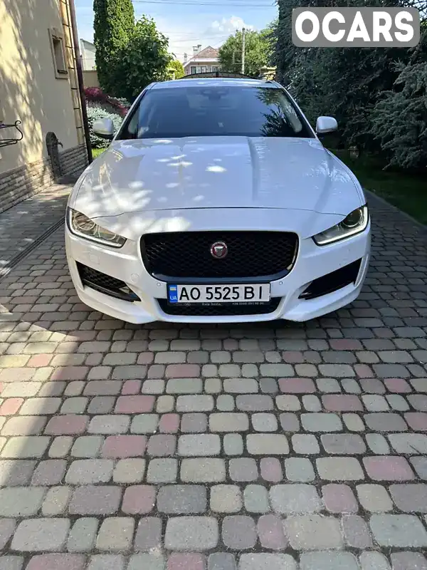 Седан Jaguar XE 2016 2 л. Автомат обл. Закарпатська, Ужгород - Фото 1/19