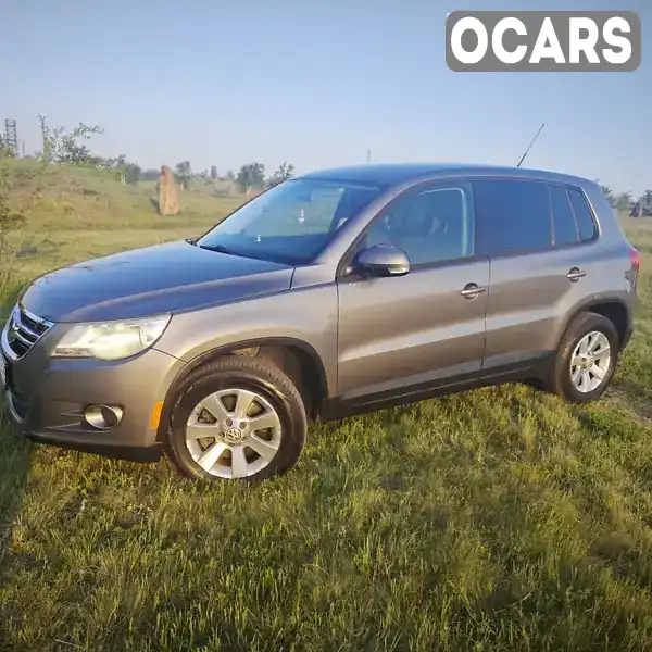 Внедорожник / Кроссовер Volkswagen Tiguan 2009 2 л. Автомат обл. Донецкая, Дружковка - Фото 1/21