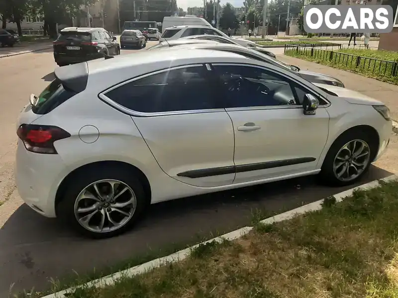 Хэтчбек Citroen DS4 2011 1.6 л. Ручная / Механика обл. Киевская, Белая Церковь - Фото 1/15