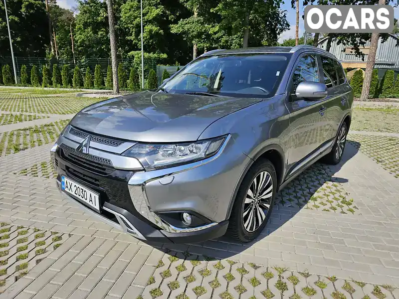 Позашляховик / Кросовер Mitsubishi Outlander 2019 2.36 л. Варіатор обл. Харківська, Харків - Фото 1/20