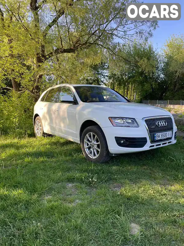 Внедорожник / Кроссовер Audi Q5 2010 1.98 л. Автомат обл. Ровенская, Ровно - Фото 1/13