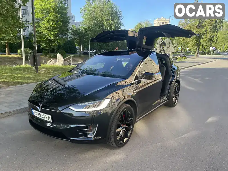 Позашляховик / Кросовер Tesla Model X 2017 null_content л. обл. Харківська, Харків - Фото 1/9