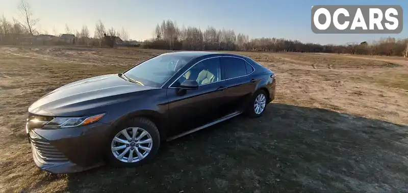 Седан Toyota Camry 2018 2.49 л. Автомат обл. Киевская, Киев - Фото 1/10