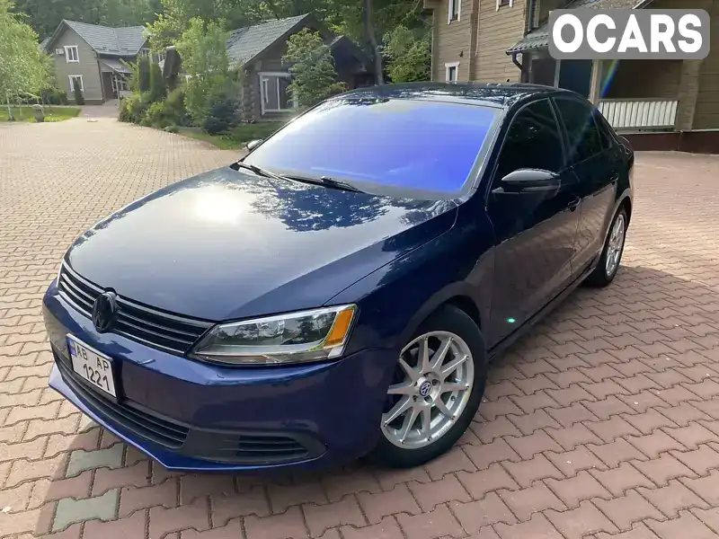 Седан Volkswagen Jetta 2013 2.5 л. Автомат обл. Винницкая, Хмельник - Фото 1/21