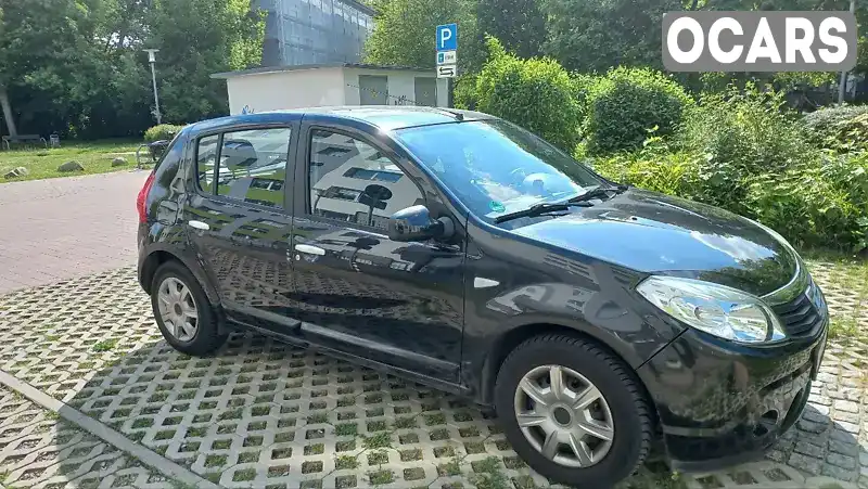 Хэтчбек Dacia Sandero 2010 1.6 л. Ручная / Механика обл. Харьковская, Харьков - Фото 1/16