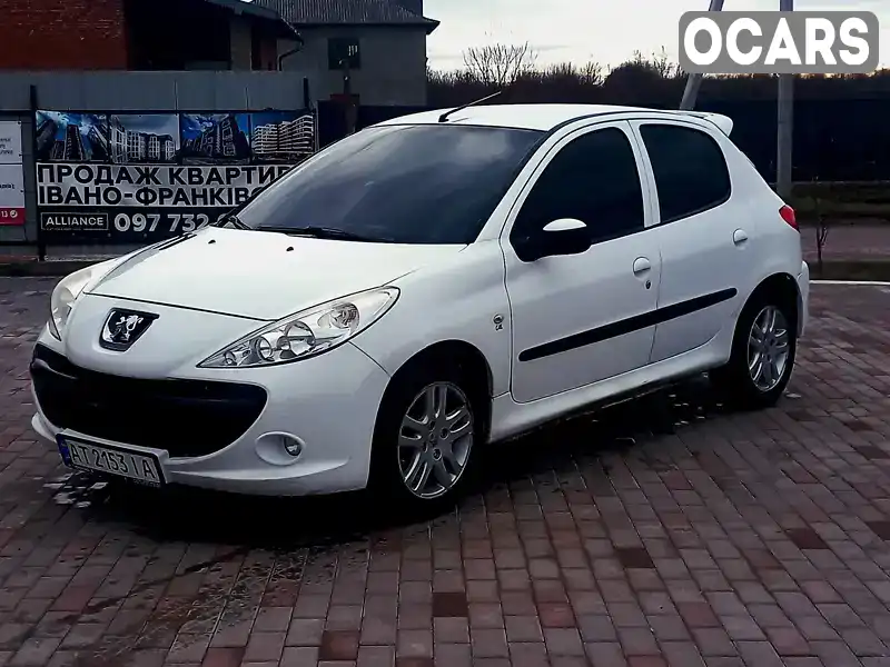 Хэтчбек Peugeot 206 2011 1.4 л. Ручная / Механика обл. Ивано-Франковская, Коломыя - Фото 1/7