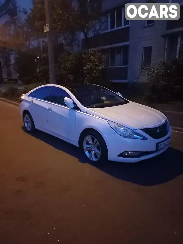 Седан Hyundai Sonata 2010 2 л. обл. Київська, Київ - Фото 1/16