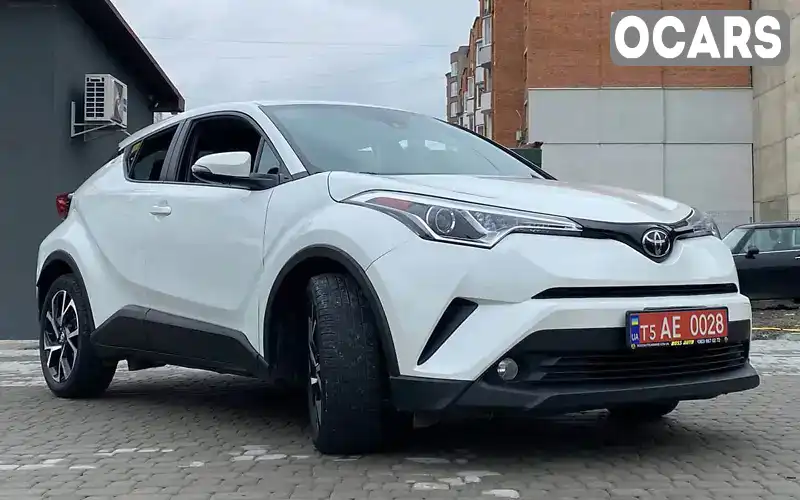 Позашляховик / Кросовер Toyota C-HR 2017 1.99 л. Автомат обл. Львівська, Львів - Фото 1/17